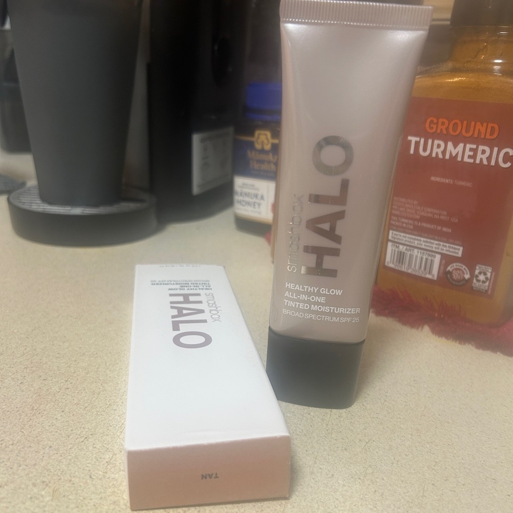 Smashbox HALO Healthy Glow All-In-One Tinted Moisturizer-Spf 25*DIFF SHADES NEW